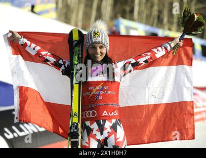 Anna Fenninger, autrichienne, réagit après sa deuxième course de slalom géant féminin aux Championnats du monde de ski alpin FIS à Beaver Creek, Colorado, États-Unis, le 12 février 2015. - 20150212 PD10948 - Rechteinfo : droits gérés (RM) Banque D'Images