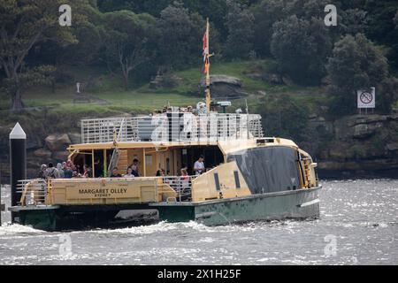 Sydney River Class ferry, le MV Margaret Olley ferry à Balmain East ferry Wharf, Sydney Harbour, Nouvelle-Galles du Sud, Australie Banque D'Images