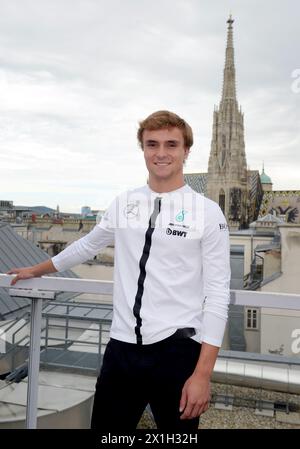 Vienne - Conférence de presse sur le Championnat allemand des voitures de tourisme (DTM) le 29 juillet 2015. Le DTM se tiendra du 31 juillet au 2 août au Red Bull Ring de Spielberg. PHOTO : Lucas Auer (Mercedes-Benz) - 20150729 PD1622 - Rechteinfo : droits gérés (RM) Banque D'Images