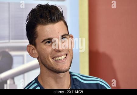 Le joueur de tennis autrichien Dominic Thiem lors d'une conférence de presse le 29 février 2016 à Vienne. Il a un classement ATP élevé du n° 14 mondial qui a été atteint pour la première fois le 29 février 2016. Thiem est actuellement le plus jeune joueur dans le top 20 du classement mondial. Il a remporté cinq titres en simple sur l'ATP Tour. PHOTO : Dominic Thiem - 20160229 PD4365 - Rechteinfo : droits gérés (RM) Banque D'Images