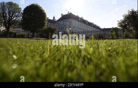 La Chancellerie fédérale, abrégée BKA, est une agence fédérale au niveau du Cabinet, servant de bureau exécutif du Chancelier d'Autriche à Ballhausplatz dans le 1 er district de Vienne. Photo prise le 28 avril 2016. PHOTO : Chancellerie fédérale - 20160428 PD0986 - Rechteinfo : droits gérés (RM) Banque D'Images