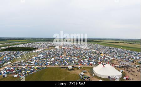 Le festival de musique autrichien 'Nova Rock 2016' à Nickelsdorf, Autriche, se déroule du 9 au 12 juin 2016. PHOTO : vue aérienne - 20160611 PD7749 - Rechteinfo : droits gérés (RM) Banque D'Images