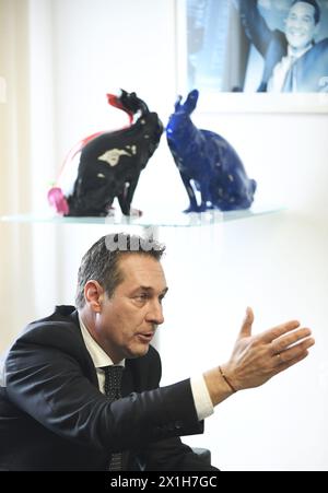 Heinz-Christian Strache, président du parti d'extrême droite autrichien de la liberté, le FPOE, lors d'un entretien avec Austria presse Agentur le 23 février 2017 à Vienne, Autriche. - 20170223 PD19643 - Rechteinfo : droits gérés (RM) Banque D'Images