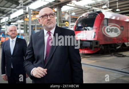 Andreas ÖBB, PDG des chemins de fer fédéraux autrichiens, Matthä lors d'une conférence de presse sur le thème « résultats 2016 » le 27 avril 2017. - 20170427 PD0984 - Rechteinfo : droits gérés (RM) Banque D'Images