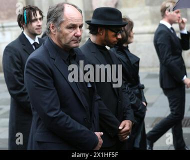 (LtoR) L'ancien pilote autrichien de formule 1 Gerhard Berger et le pilote britannique de formule 1 Lewis Hamilton assistent à la cérémonie funéraire de Niki Lauda, triple champion du monde autrichien de formule 1, au Stephandsdom (cathédrale Saint-Étienne de Vienne, le 29 mai 2019. - 20190529 PD3479 - Rechteinfo : droits gérés (RM) Banque D'Images