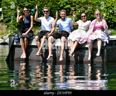 Dans Ausseerland - Salzkammergut, les narcissi en forme d'étoile blanche, sont en fleurs entre la mi-mai et la mi-juin, selon l'altitude. Narzissenfest, le plus grand festival de fleurs d'Autriche, a lieu à cette période chaque année. Le Narzissenfest aura lieu du 30 mai au 2 juin 2019. - 20190602 PD3107 - Rechteinfo : droits gérés (RM) Banque D'Images