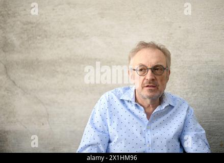 L'acteur et cabaret Josef Hader, photographié le 11 juin 2021 lors d'un entretien avec Austria presse Agentur à Vienne, Autriche, à l'occasion de la première de son programme solo 'Hader on Ice' - 20210611 PD1732 - Rechteinfo : Rights Managed (RM) Banque D'Images