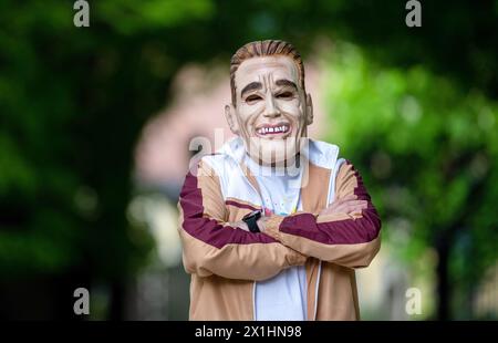 Musicien Kurt Razelli le 4 mai 2022, lors d'une interview avec l'Agence de presse autrichienne à Vienne, Autriche. - 20220504 PD19337 - Rechteinfo : droits gérés (RM) Banque D'Images