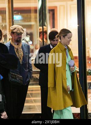 Jason SCHWARTZMAN et son épouse Brady CUNNINGHAM devant l'hôtel Imperial de Vienne, Autriche, le 4 novembre 2018. - 20181104 PD16769 - Rechteinfo : droits gérés (RM) Banque D'Images