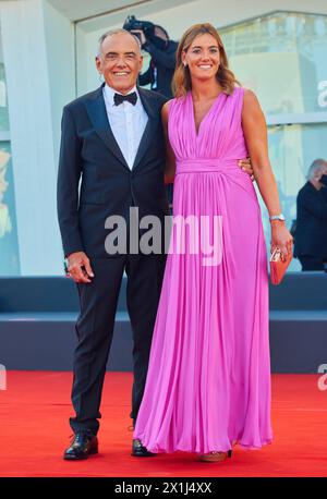 Copyright : Starpix/Alexander TUMA, 01.09.2021 Venise, Italie, Alberto Barbera , Julia Barbera , sur le tapis rouge du film 'Madres Paralelas' et cérémonie d'ouverture du 78ème Festival International du film de Venise le 1er septembre 2021 à Venise, Italie. - 20210901 PD14943 - Rechteinfo : droits gérés (RM) Banque D'Images