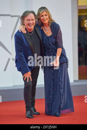 Copyright : Starpix/Alexander TUMA, 04.09.2021 Venise, Italie, Bruno 'Red' Canzian et Beatrix Niederwieser, Premiere zu 'Competencia Oficial' , 78ème Festival International du film de Venise 2021 - 20210904 PD14283 - Rechteinfo : droits gérés (RM) Banque D'Images