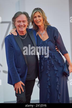 Copyright : Starpix/Alexander TUMA, 04.09.2021 Venise, Italie, Bruno 'Red' Canzian et Beatrix Niederwieser, Premiere zu 'Competencia Oficial' , 78ème Festival International du film de Venise 2021 - 20210904 PD14284 - Rechteinfo : droits gérés (RM) Banque D'Images