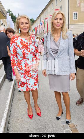 Renate THYSSEN HENNE , Gabriele Prinzessin zu LEININGEN ( Begum Aga Khan ), - ouverture du festival à Salzbourg, Autriche, le 26 juillet 2022. Le festival de cette année se déroule jusqu'au 31 août. - 20220726 PD9849 - Rechteinfo : droits gérés (RM) Banque D'Images