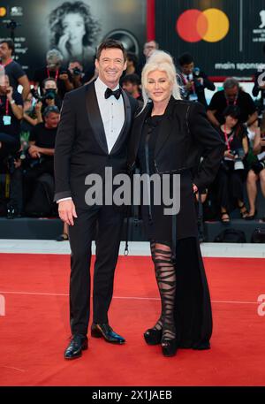 Copyright : Starpix/Alexander TUMA, 79e Festival du film de Venise à Venise, Italie, le 7 septembre 2022. Hugh JACKMAN, Deborra Lee Furness Premiere von ' The son ' - 20220907 PD12030 - Rechteinfo : droits gérés (RM) Banque D'Images