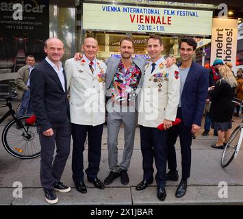 Copyright : Starpix/Alexander TUMA, Vienne International film Viennale 2022 - première de ' Eismayer ' au Gartenbau Kino à Vienne, Autriche, le 23 octobre 2022. Gerhard Liebermann, , Charles Eismayer , David Wagner, Mario Falak, Luca Dimic - 20221023 PD24673 - Rechteinfo : droits gérés (DG) Banque D'Images