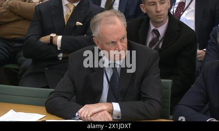 Photo du directeur général des postes, Nick Read, témoignant devant le Comité spécial des affaires et du commerce de la Chambre des communes, à Londres, au sujet de postes et Horizon - rémunération : suivi. M. Read a été "exonéré de toute accusation de faute" suite à un rapport externe sur son comportement, a déclaré la poste. Date d'émission : mercredi 17 avril 2024. Banque D'Images