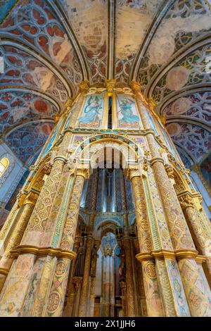 Le Charola est un espace central dans le Palais des Templiers de Tomar, au Portugal. La magnifique chapelle du couvent des Chevaliers du Christ inspirée par th Banque D'Images