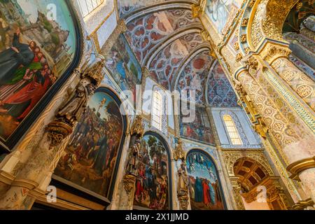 Le Charola est un espace central dans le Palais des Templiers de Tomar, au Portugal. La magnifique chapelle du couvent des Chevaliers du Christ inspirée par th Banque D'Images