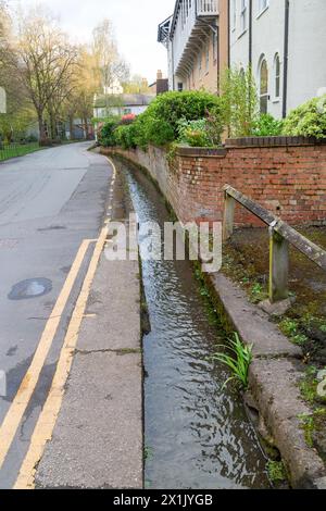 La traversée de la rivière Lily par le roi Canute a donné à la ville son nom, 'Canute's ford', plus tard Knutsford Banque D'Images