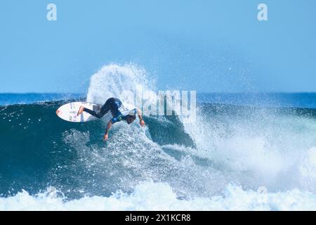 Le surfeur professionnel brésilien Italo Ferreira participe à l'événement de surf Margaret River Pro 2024 à surfer's point, Prevelly, Australie occidentale. Banque D'Images