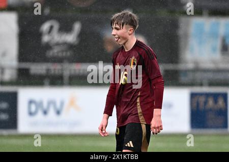 Bilzen, Belgique. 17 avril 2024. Yano Verheyden, de Belgique, photographié après un match amical de football entre les équipes nationales de Belgique et des pays-Bas de moins de 17 futures le mercredi 17 avril 2024 à Bilzen, Belgique . Crédit : Sportpix/Alamy Live News Banque D'Images