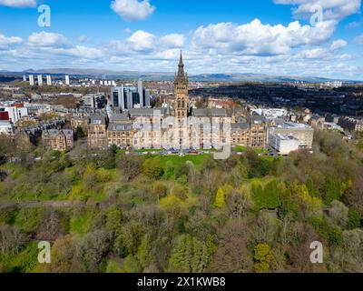 Vue aérienne de l'Université de Glasgow adjacente au parc Kelvingrove, Glasgow, Écosse, Royaume-Uni Banque D'Images