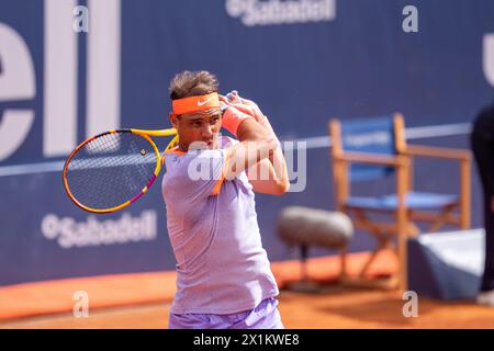 Barcelone, Espagne. 17 avril 2024. barcelone Open tennis atp 500 Rafa nadal vs alex de minaur dans la photo : rafa nadal News Sports -Barcelone, Espagne mercredi 17 avril 2024 (photo par Eric Renom/LaPresse) crédit : LaPresse/Alamy Live News Banque D'Images