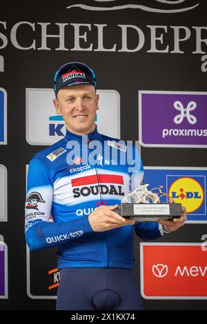 ZScheldeprijs, Belgique. Soudal Quick - Tim Merlier de Step célèbre sa victoire à Scheldeprijs, Terneuzen à Schoten le 3 avril 2024 crédit : Nick Phipps Banque D'Images