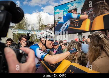 ZScheldeprijs, Belgique. Soudal Quick - Tim Merlier de Step célèbre sa victoire à Scheldeprijs, Terneuzen à Schoten le 3 avril 2024 crédit : Nick Phipps Banque D'Images