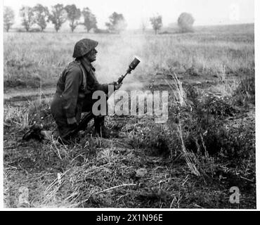 DISTRICT FINALS HOME GUARD BATTLE PLATOON COMPETITION - The rifle grenade. Bedfordshire Btn.HQ in action, British Army Stock Photo