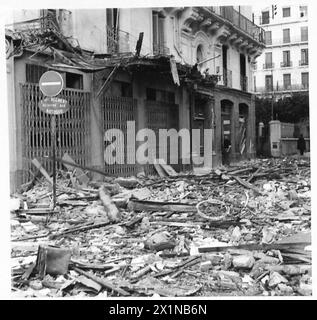 L'OCCUPATION ALLIÉE DE L'AFRIQUE DU NORD FRANÇAISE, 1942-1945 - dégâts à la bombe à Alger occupée par les Alger, 5 décembre 1942, Banque D'Images