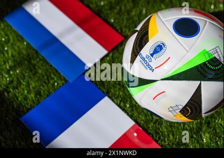 LEIPZIG, ALLEMAGNE, 17 AVRIL 2024 : pays-Bas vs France, Euro 2024 Groupe d match de football au stade de Leipzig, Leipzig, 21 juin 2024, ballon officiel Banque D'Images