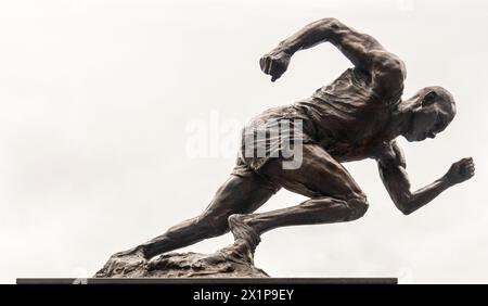 Henry Norwood Barney Ewell a été la statue de sprinteuse médaillée d'or olympique et humaine la plus rapide au monde à Lancaster PA Banque D'Images