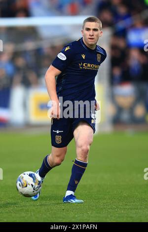 Dens Park, Dundee, Royaume-Uni. 17 avril 2024. Scottish Premiership Football, Dundee versus Rangers ; Owen Dodgson de Dundee Credit : action plus Sports/Alamy Live News Banque D'Images