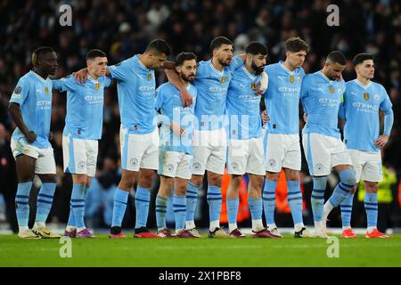 Manchester, Royaume-Uni. 17 avril 2024. Les joueurs de Manchester City lors du match de l'UEFA Champions League, quarts de finale, deuxième manche, entre Manchester City et le Real Madrid ont joué au stade Ethiad le 17 avril 2024 à Manchester en Espagne. (Photo de Bagu Blanco/PRESSINPHOTO) crédit : AGENCE SPORTIVE PRESSINPHOTO/Alamy Live News Banque D'Images