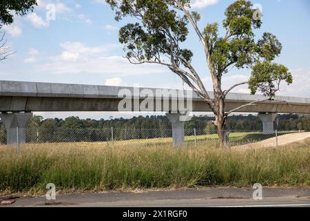 La ligne de transport ferroviaire de l'aéroport de Sydney Metro Western Sydney est en cours de construction pour desservir l'aéroport de Sydney Ouest à St Marys, sur la photo, construction du viaduc Luddenham Banque D'Images