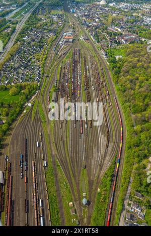 Luftbild, Güterbahnhof und Rangierbahnhof Oberhausen-West Osterfeld, Vondern, Oberhausen, Ruhrgebiet, Rhénanie-du-Nord-Westphalie, Deutschland ACHTUNGxMINDESTHONORARx60xEURO *** vue aérienne, Oberhausen West Osterfeld gare de fret et triage, Vondern, Oberhausen, région de la Ruhr, Rhénanie du Nord-Westphalie, Allemagne ATTENTIONxMINDESTHONORARx60xEURO Banque D'Images