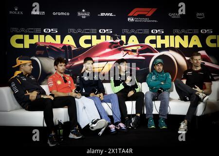 Conférence de presse NORRIS Lando (gbr), McLaren F1 Team MCL38, portrait, ZHOU Guanyu (chi), pieu F1 Team Kick Sauber C44, portrait, OCON Esteban (fra), Alpine F1 Team A524, portrait, ALONSO Fernando (spa), Aston Martin F1 Team AMR24, portrait, HULKENBERG Nico (ger), Haas F1 Team VF-24 Ferrari, portrait, LECLERC Charles (mco), Scuderia Ferrari SF-24, portrait lors du Grand Prix de Chine Lenovo de formule 1 2024, 5ème manche du Championnat du monde de formule 1 2024 du 19 au 21 avril 2024 sur le circuit international de Shanghai, à Shanghai, en Chine Banque D'Images