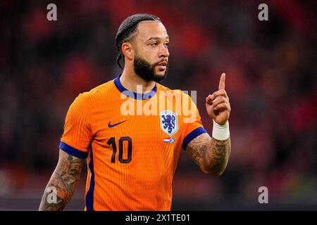 AMSTERDAM, PAYS-BAS - 22 MARS : Memphis Depay des pays-Bas fait des gestes lors du match amical entre les pays-Bas et l'Écosse à Johan Cruyf Banque D'Images
