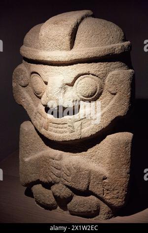 Statue en pierre du site archéologique de San Agustín, Museo del Oro, Musée de l'or, Bogota, Cundinamarca, Colombie, Amérique du Sud. Banque D'Images