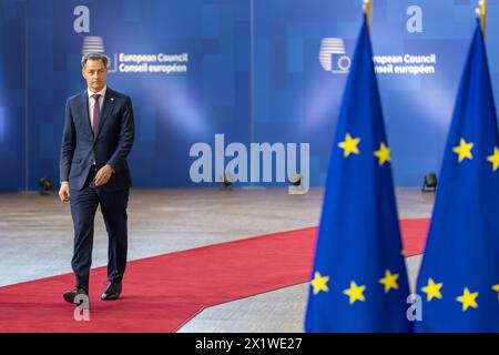 Bruxelles, Belgique. 17 avril 2024. Le premier ministre belge Alexander de Croo arrive au sommet spécial de l'UE à Bruxelles, Belgique, le 17 avril 2024. Crédit : Meng Dingbo/Xinhua/Alamy Live News Banque D'Images