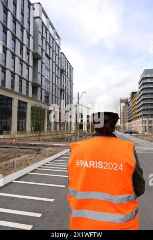 Paris, France. 05th Apr, 2024. © PHOTOPQR/LE PARISIEN/Delphine Goldsztejn ; Paris ; 05/04/2024 ; JO 2024 le Village olympique et paralympique la Cité du cinéma, 20 Rue Ampère, 93200 Saint-Denis le 05/04/2024 photo : Delphine Goldsztejn 5 avril 2024 Village Olympique - Paris olympics crédit : MAXPPP/Alamy Live News Banque D'Images