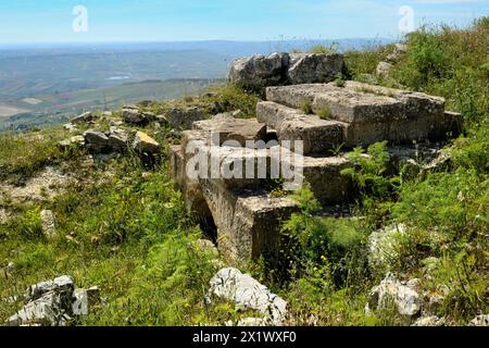 Tombeau monumental de la Reine. Zone archéologique de ​​monte Adranone. Sambuca di Sicilia. Sicile Banque D'Images