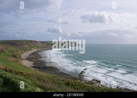 Paysages magnifiques en France, Normandie. Panorama d'Ecalgrain Beach. Journée de printemps ensoleillée. Mise au point sélective. Banque D'Images