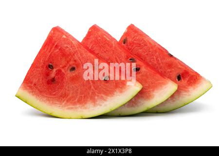 Tranches de pastèque rouge isolées sur fond blanc gros plan Banque D'Images
