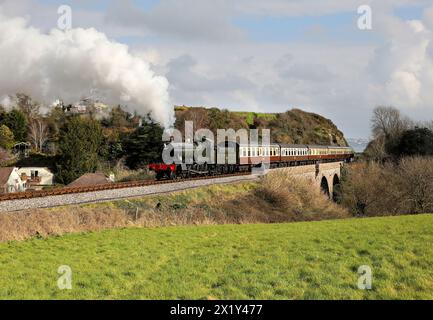 7827 Lydham Manor passe Broadsands sur le chemin de fer de Dartmouth. Banque D'Images