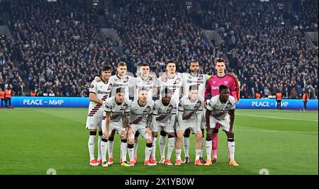 Londres, Royaume-Uni. 18 avril 2024. La photo de l'équipe Bayer Leverkusen lors du match West Ham vs Beyer Leverkusen quart de finale de l'UEFA Europa League, 2e manche, au London Stadium, Stratford. Cette image est RÉSERVÉE à UN USAGE ÉDITORIAL. Licence exigée du Football DataCo pour toute autre utilisation. Crédit : MARTIN DALTON/Alamy Live News Banque D'Images