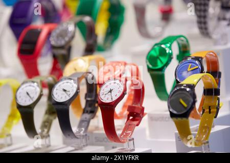 Shopping, montres, Bayonne, Aquitaine, Pyrénées-Atlantiques, Pays Basque, 64, France. Banque D'Images