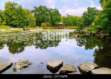 Jardin japonais (Ogród Japoński, Ogrod Japonski?) dans le parc Scheitniger (parc Szczytnicki?) à Wrocław (Wroclaw, Breslau?) dans la voïvodie de Dolnośląskie du P. Banque D'Images