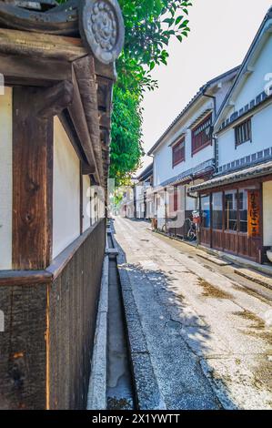 Kurashiki est une grande ville de la préfecture d'Okayama et de l'ancienne province de Bitchū sur Honshū, l'île principale du Japon. Banque D'Images